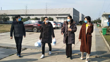 市委統(tǒng)戰(zhàn)部齊部長(zhǎng)，周部長(zhǎng)親臨金湘豬鬃督導(dǎo)慰問(wèn)